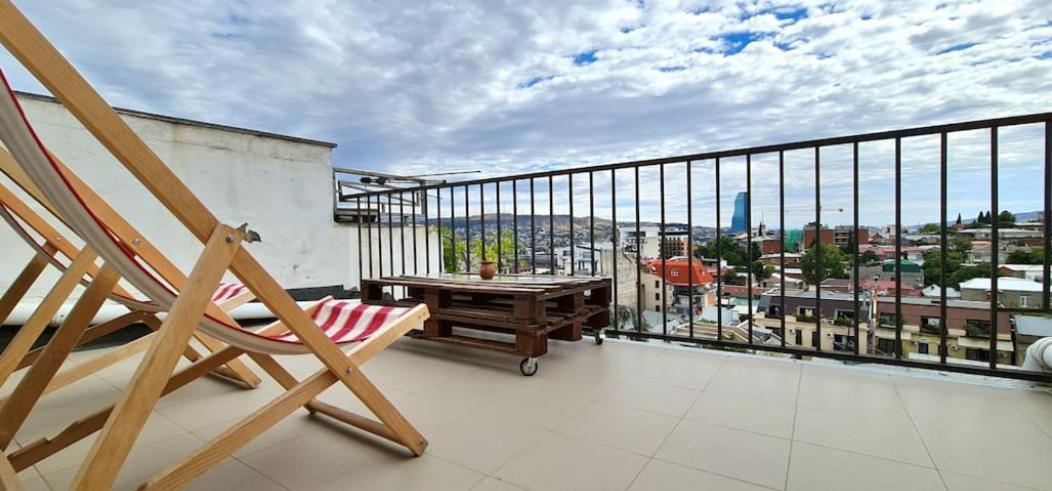 Duplex Apartment In The City Center Tbilisi Buitenkant foto