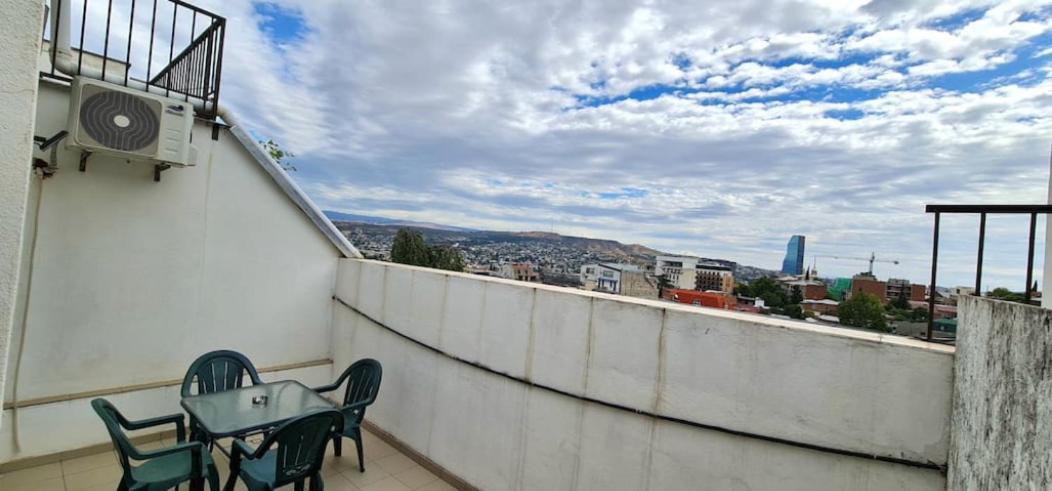 Duplex Apartment In The City Center Tbilisi Buitenkant foto