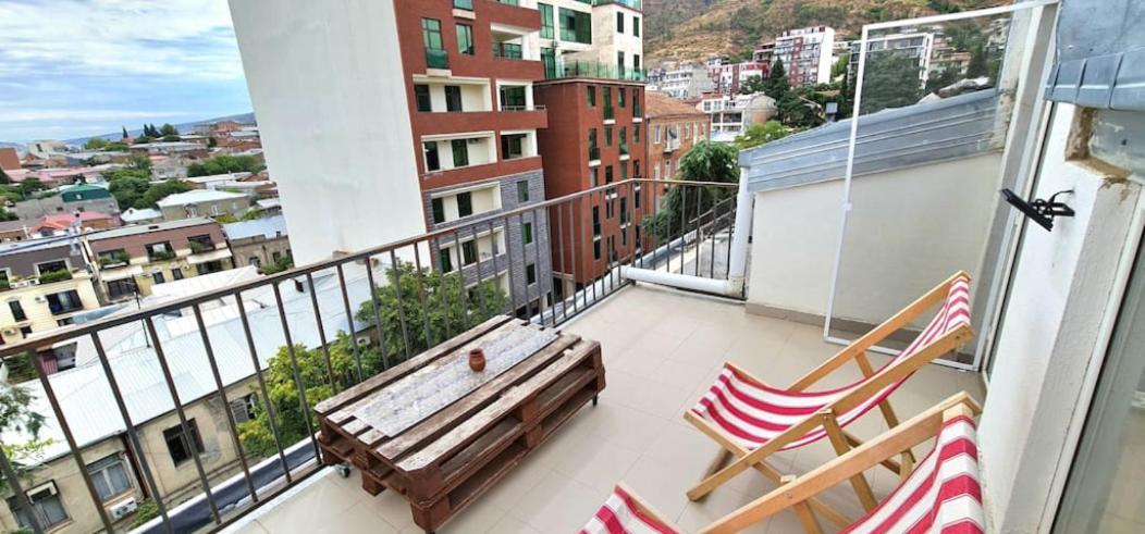 Duplex Apartment In The City Center Tbilisi Buitenkant foto